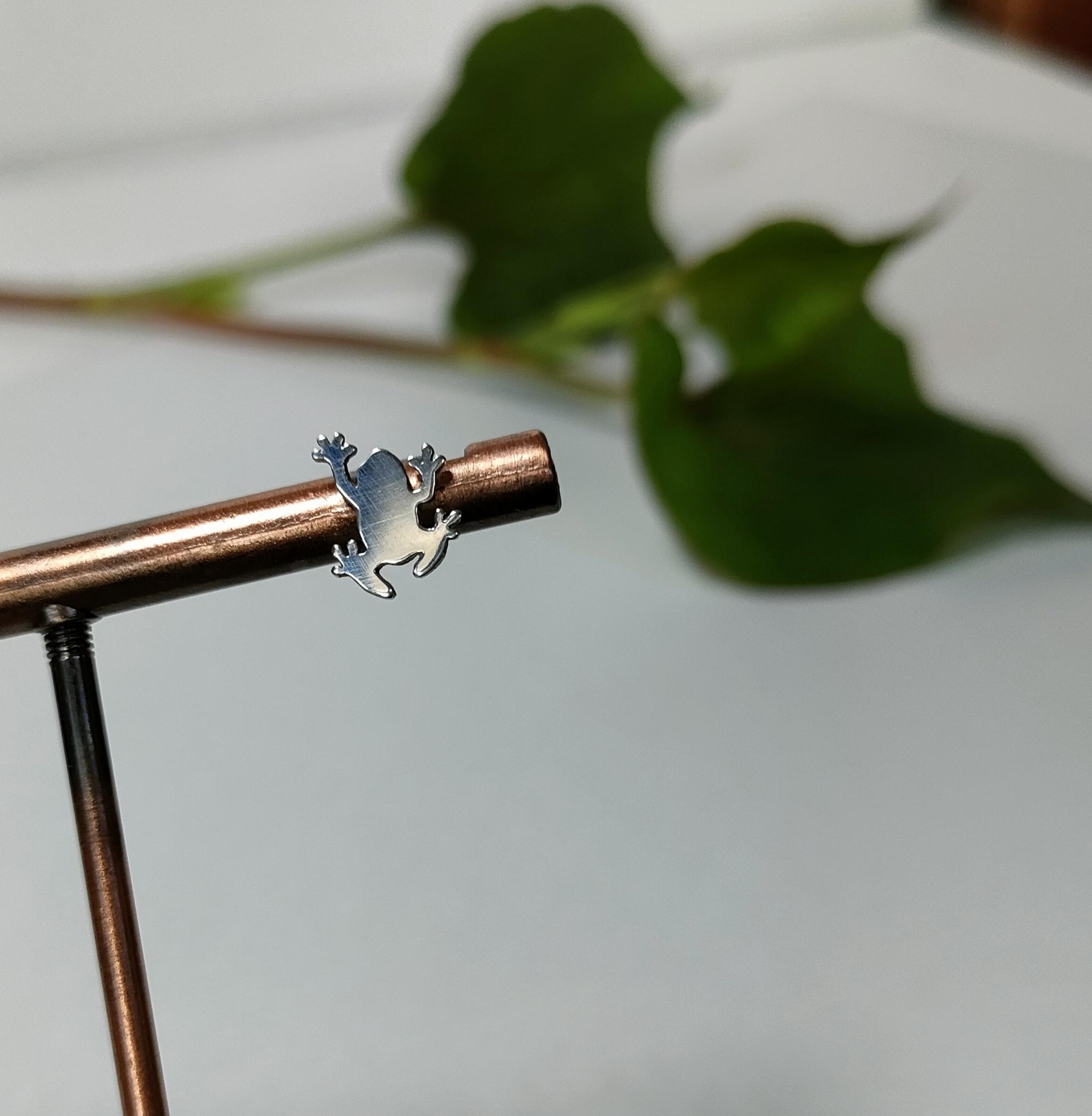 ちいさなカエルピアス【片耳】 | 3枚目