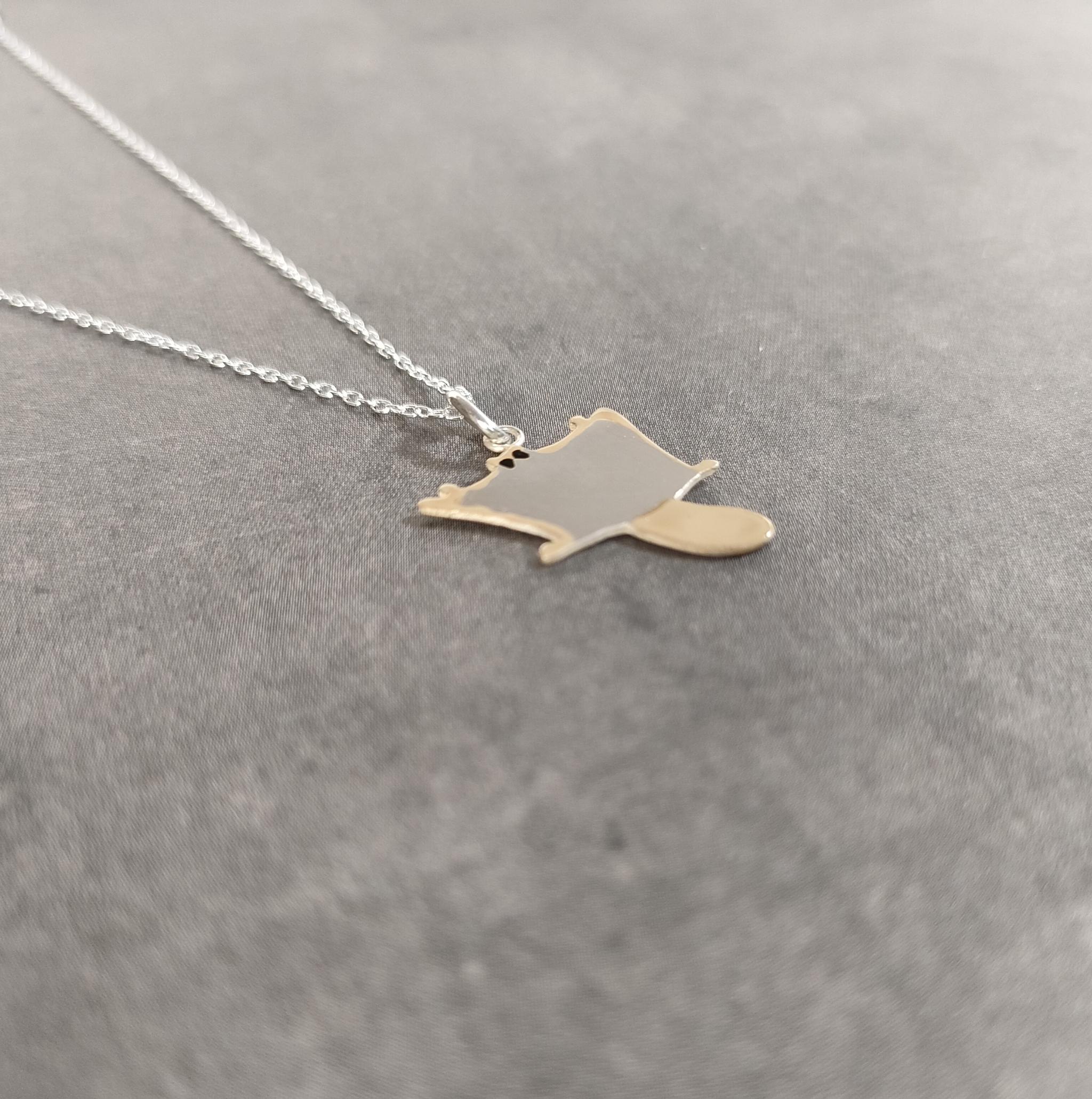 モモンガネックレス | 2枚目