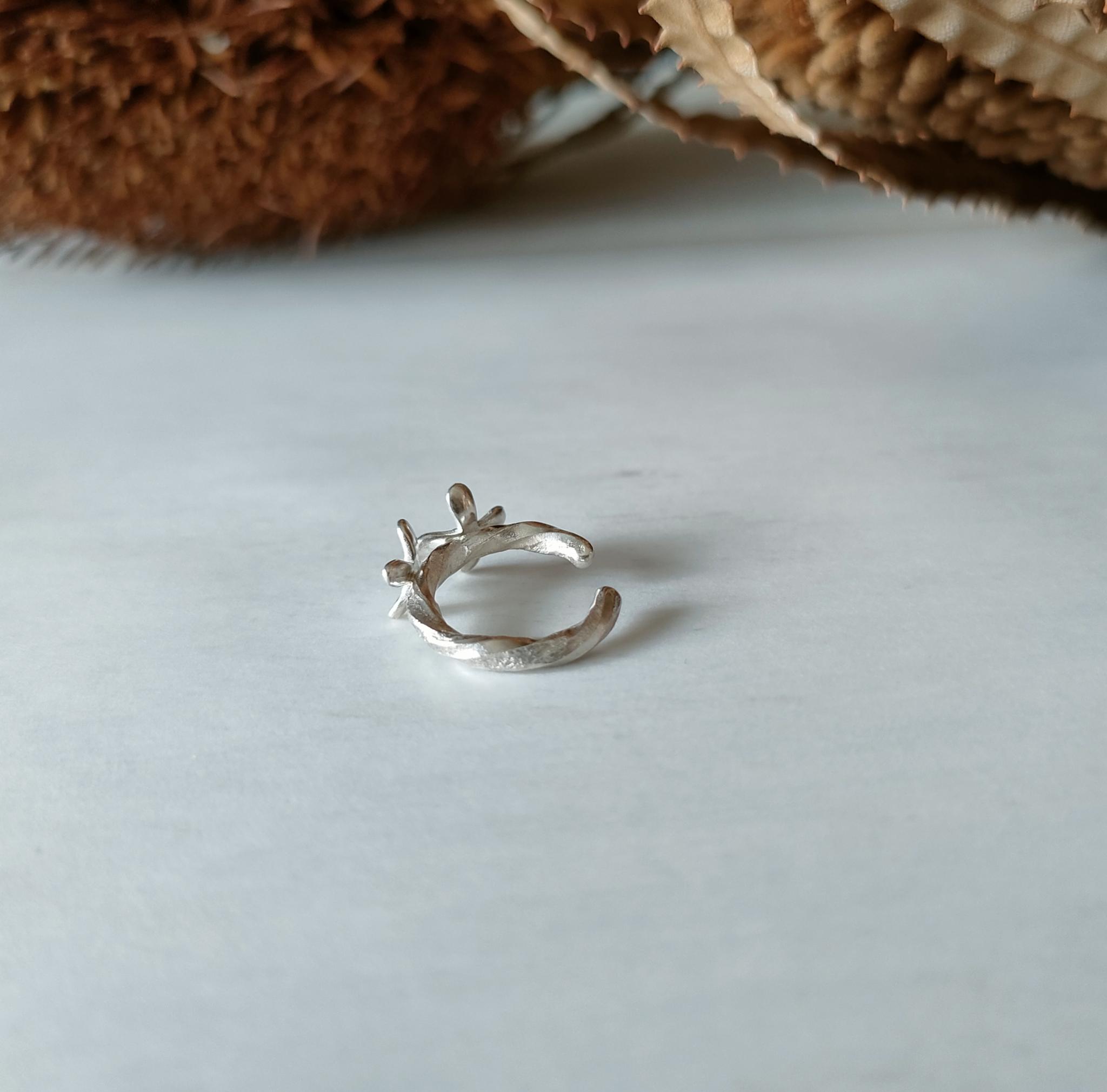 金木犀のイヤーカフ | 3枚目