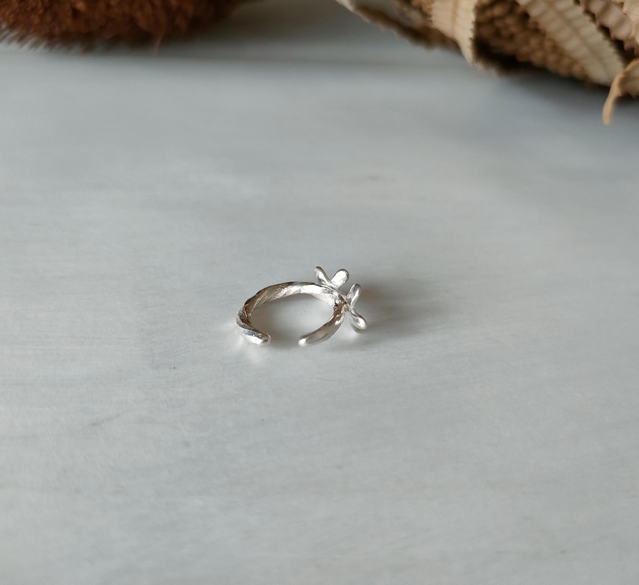 金木犀のイヤーカフ | 4枚目