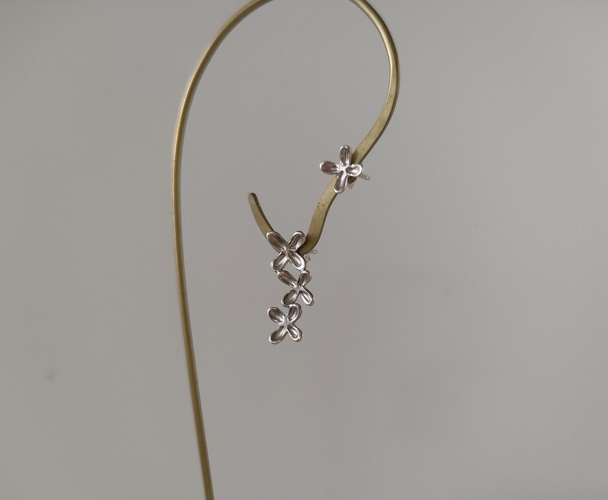 金木犀ピアス 3粒と1粒  no,2